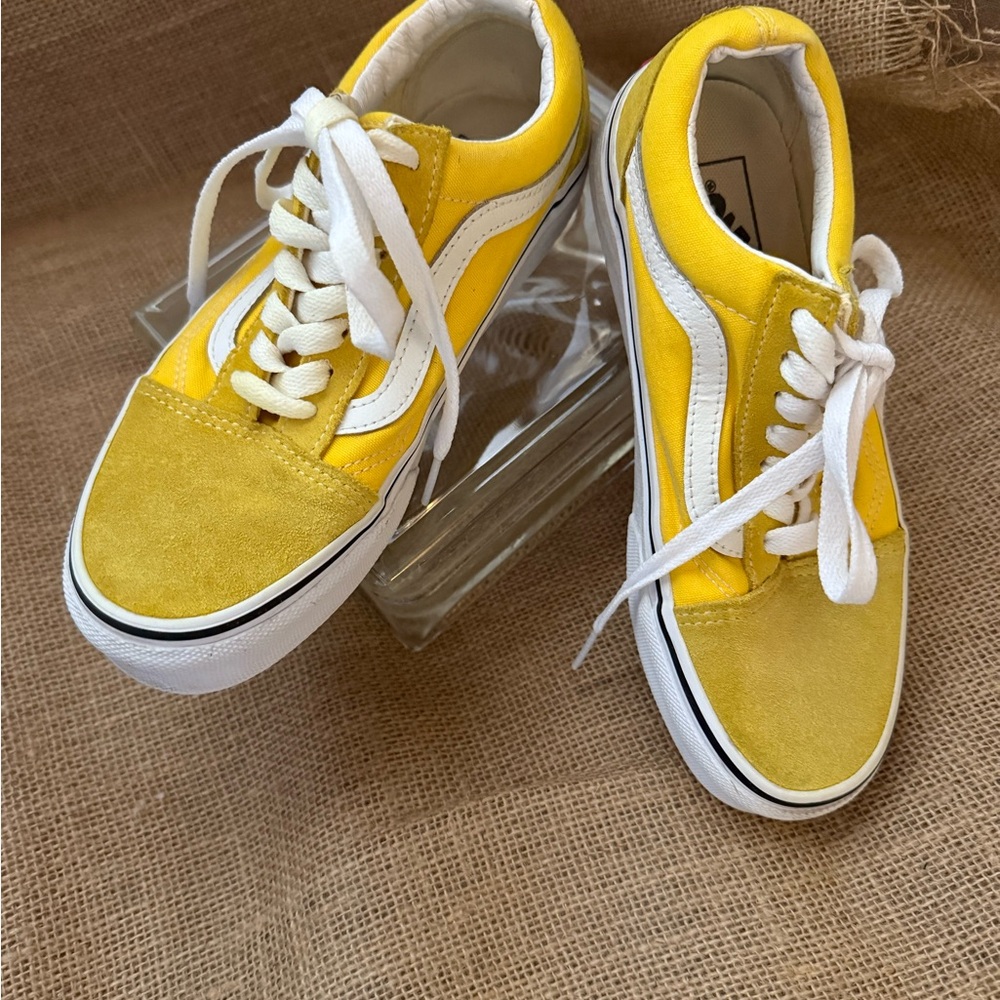 Vans Yellow Wonen’s sneakers size 5.5